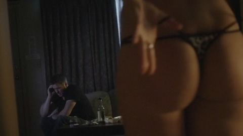 Leela Tömas in Badge of Honor (2015) Thong Doorway Man On Phone 757378