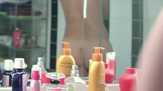 Andrea Nitsche Nude in Die Verantwortung des falschen Versprechens. Butt, back exposed, bathroom. 760744