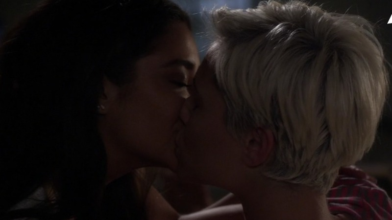 Sexiest Sara Harvey Scenes. Lesbian, SFW, kissing. 768820