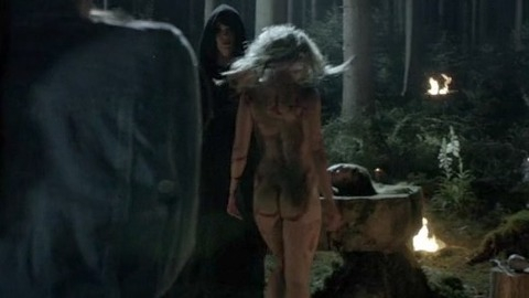 Sina Tkotsch in Blutsschwestern - Jung, magisch, tödlich (2013) Thong Sexy Blonde Fire 769081