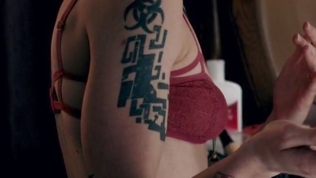 Hottest Katherine Crawford Scene in Graceland. Sexy, Underwear, SFW, Tattoos. 771338