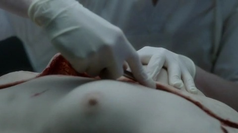 Poppy Corby-Tuech in Silent Witness (1996-2018) Breasts Prosthetic Autopsy Blood 770549
