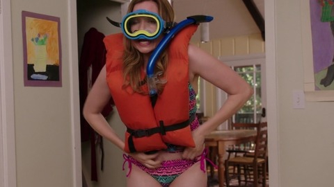 Lennon Parham in Playing House (2014-2015) Bikini Bikini Colorful Bikini 772993