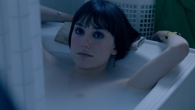 Nudes of Hani Parande from The Code. Breasts, black hair, in bathtub. 774756