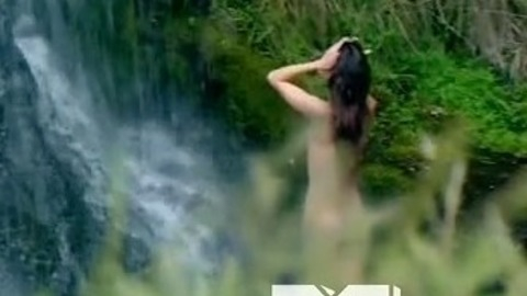 Poppy Drayton Nude in The Shannara Chronicles. Butt, jungle, outdoors. 780814