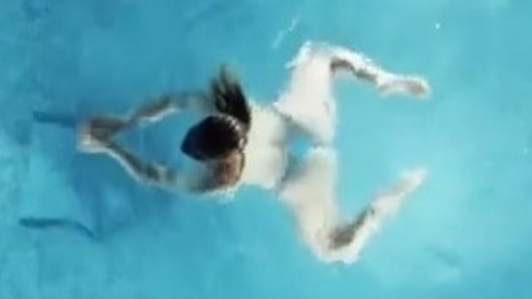 Karolina Lodyga in Kommissarin Heller: Hitzschlag (2016) Thong Backyard Pool Bikini 781822
