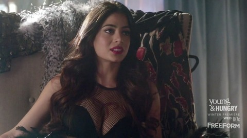 Emeraude Toubia in Shadowhunters (2016-2018) Sexy Underwear Black Bra Brunette 782655