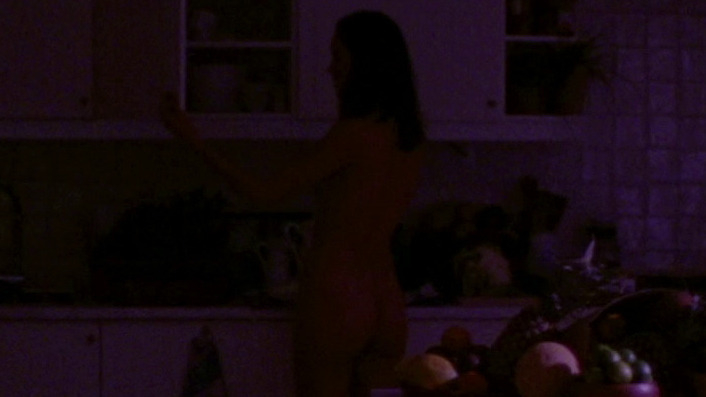 Joana de Verona Nude in Arabian Nights: Volume 2, The Desolate One. Butt, dark scene, kitchen. 785224