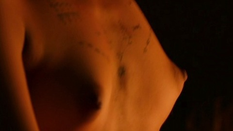 Radhika Apte in Parched (2016) Breasts Breasts Close Up 796326