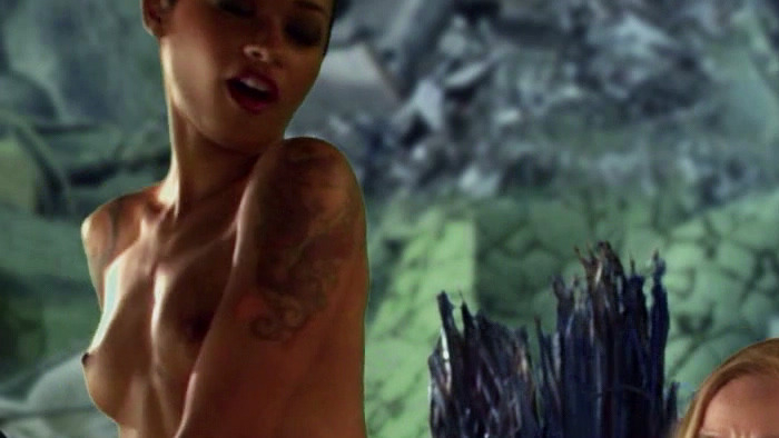Skin Diamond Naked in Evil Bong: High 5. Breasts, bbw, large nipples. 803821