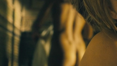 Naomie Harris Nude as Gail Perkins. Butt, Black, out of focus nudity. 797666