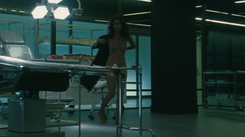Thandiwe Newton Naked as Maeve Millay. Breasts, Bush, background, backlit. 902373