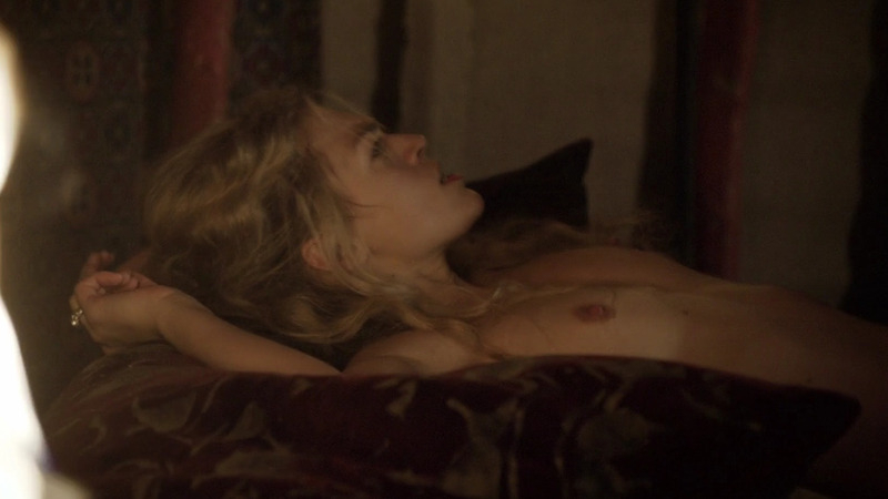Nudes of Hulda von Hettenheim from Das Vermächtnis der Wanderhure. Breasts, blonde, fire. 803580