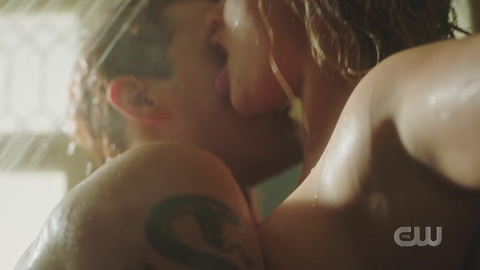 Hottest Lili Reinhart Scene in Riverdale. Sexy, cleavage, man/woman. 935696