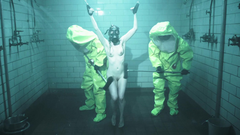 Heidi Fellner Naked in Galaxy of Horrors. Breasts, Bush, being washed, full frontal. 808357