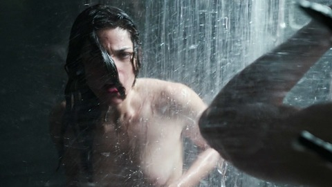 Callie Hernandez Nude in Alien: Covenant. Breasts, alien, left breast. 817714