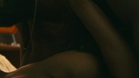 Sydelle Noel Naked in GLOW. Breasts, couple in bed, hard nipple. 814657