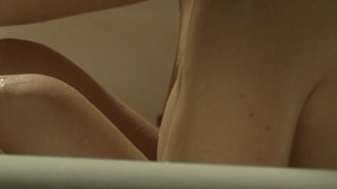 Marta Etura Nude in The Invisible Guardian. Breasts, bath tub, brunette. 818224
