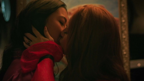 Hottest Madelaine Petsch Scene in Riverdale. Lesbian, kissing, making out. 953942