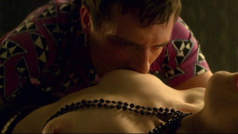 Gwen Hollander Naked as Vanessa / Young Diane. Breasts, bedroom, black pearls. 822945