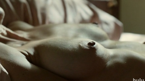 Annie Parisse Nude as John O'Neil's Girlfriend. Breasts, brunette, in bed. 830204