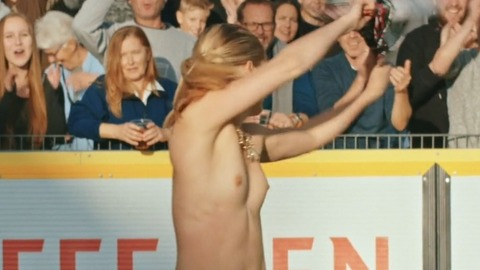 Eliane Iten in Streaker (2017) Breasts Blonde Breasts 831996