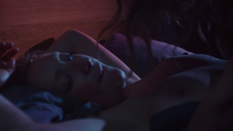 Sarah Stern in To Each, Her Own (2018) Breasts Lesbian Bed Dark 834200
