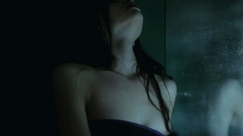 India Eisley in Look Away (2018) Breasts Breasts Dark Room 951833