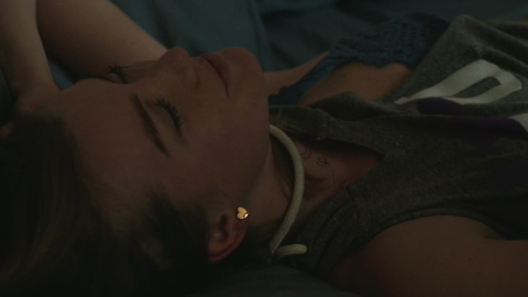Hottest Isabel Durant Scene in Life Itself. Sexy, close up, in bed. 853352