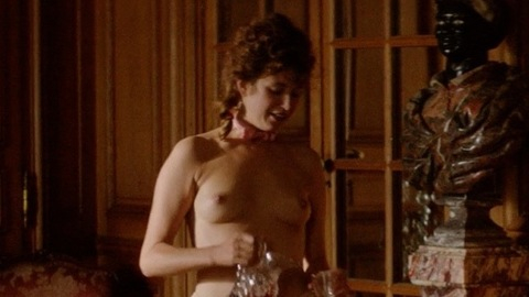 Nudes of Une courtisane from Lady J. Breasts, curly hair, nude. 862326