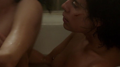 Nudes of Nico from Vida. Breasts, bathtub, couple in tub. 907272