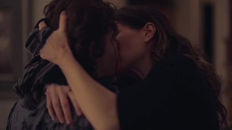 Hottest Eve Fletcher Scenes. Lesbian, SFW, kissing. 889557