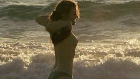 Riley Keough Naked as Lily Bridges. Breasts, Underwear, Skinny Dipping, barefoot. 889383