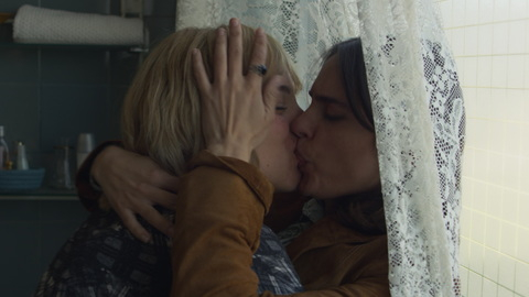 Three Days of Christmas's Sexiest Scenes with Verónica Echegui. Lesbian, SFW, bathroom. 891186