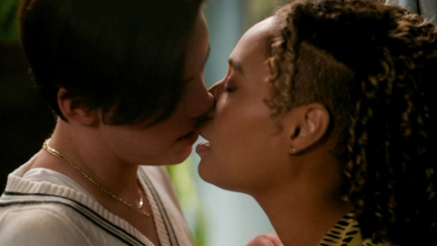 Hottest Sophie Suarez Scenes. Lesbian, kiss, kissing. 983121