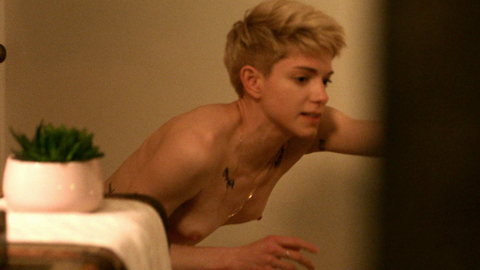 Mae Martin Naked as Mae. Breasts, Tattoos, blonde. 902151