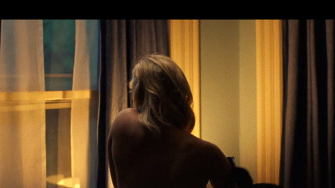 Hottest Lili Reinhart Scene in Chemical Hearts. Sexy, SFW, back. 919100