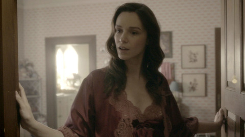 Hottest Alex Essoe Scene in The Haunting of Bly Manor. Sexy, Underwear, brunette, cleavage. 925214