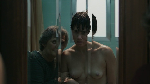 Loreto Mauleón Nude as Arantxa. Breasts, bathroom, brunette. 925256