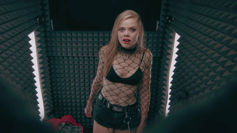 Sexiest Scenes of Raquel from Confessional. Sexy, black bra, blonde. 925379