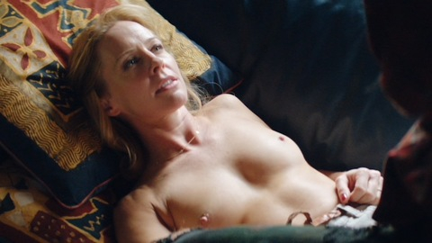 Amy Hargreaves Nude as Leslie Pierson. Breasts, blonde, couch. 930650