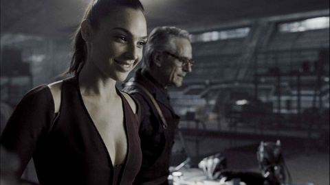 Sexiest Scenes of Diana Prince / Wonder Woman from Zack Snyder's Justice League. Sexy, brunette, cave. 938285