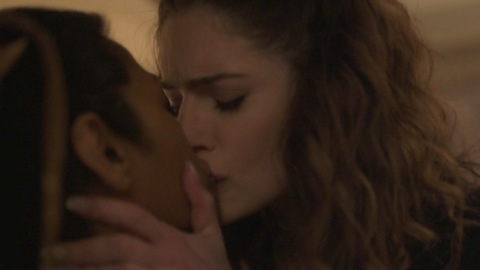 Hottest Janet Montgomery Scene in New Amsterdam. Lesbian, SFW, interracial. 942158