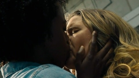 Hottest Caroline Cave Scene in Van Helsing. Lesbian, SFW, interracial. 942614