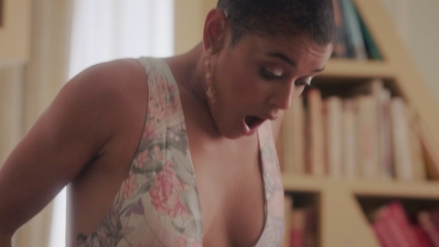 Sexiest Scenes of Julien Calloway from Gossip Girl. Sexy, cleavage, earrings. 983393
