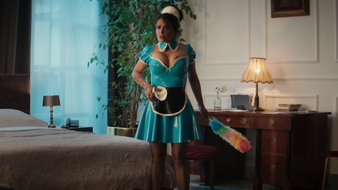 Hottest Salma Hayek Scene in Hitman's Wife's Bodyguard. Sexy, SFW, cleavage. 952244