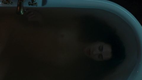 Nudes of Dora (madre Álvaro) from Paradise. Breasts, Sexy, bath, overhead shot. 960708