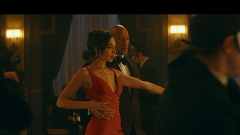 Red Notice's Sexiest Scenes with Gal Gadot. Sexy, SFW, ballroom. 961782