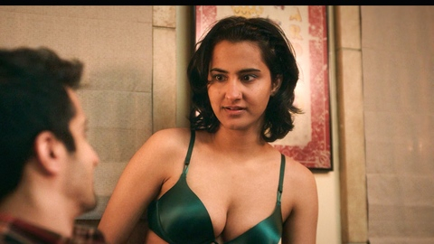 Hottest Amrit Kaur Scene in The Sex Lives of College Girls. Underwear, SFW, cleavage. 1007330