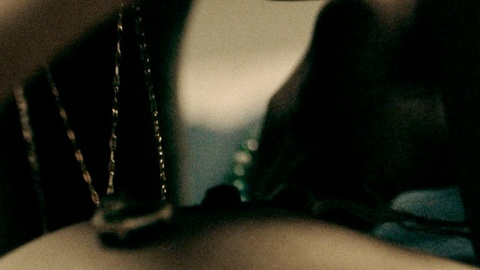 Halle Berry Naked as Jackie Justice. Breasts, Lesbian, bedroom, braids. 962739